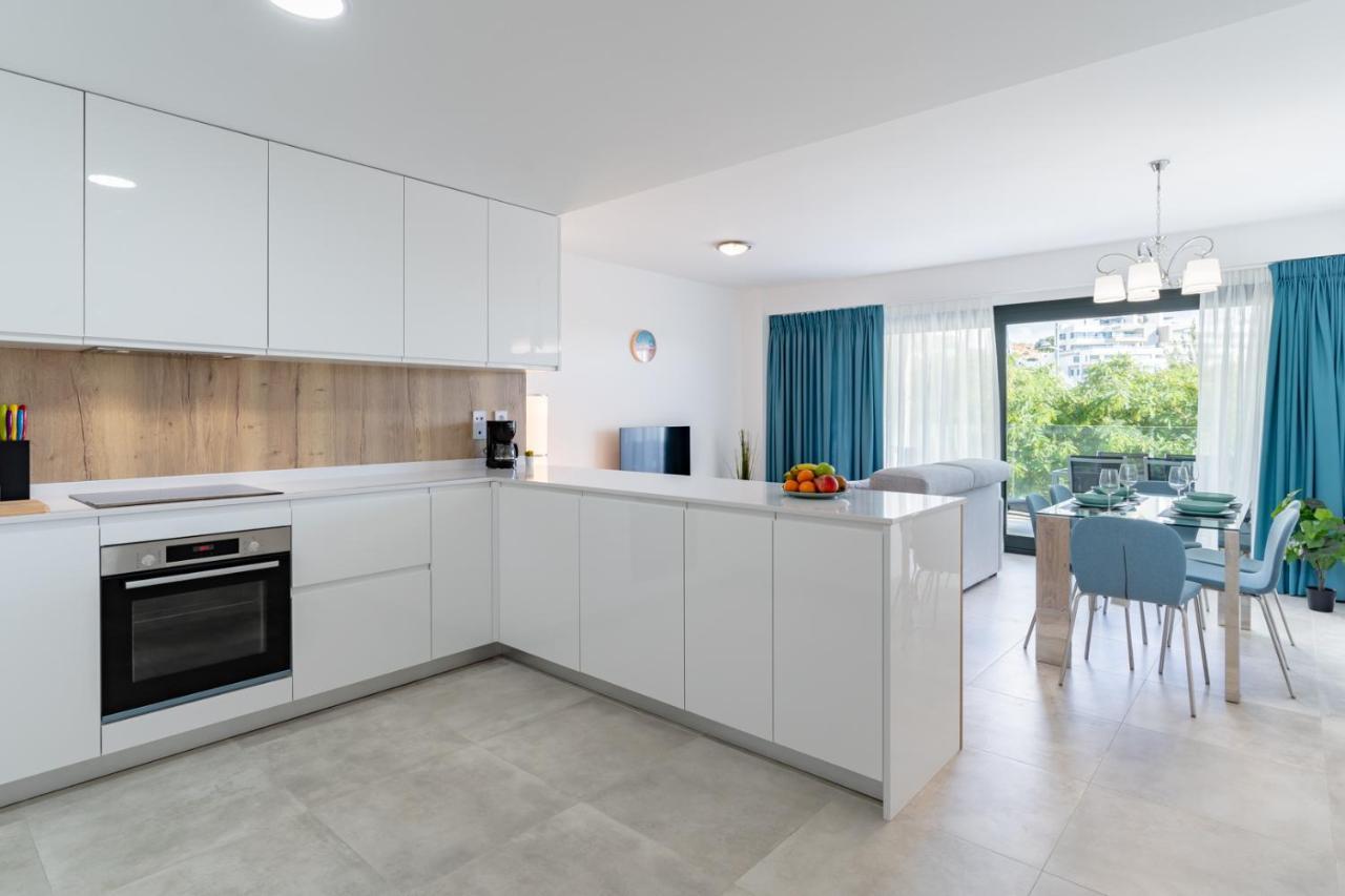 Cosy And Centrally Located Apartment In Естепона Екстериор снимка